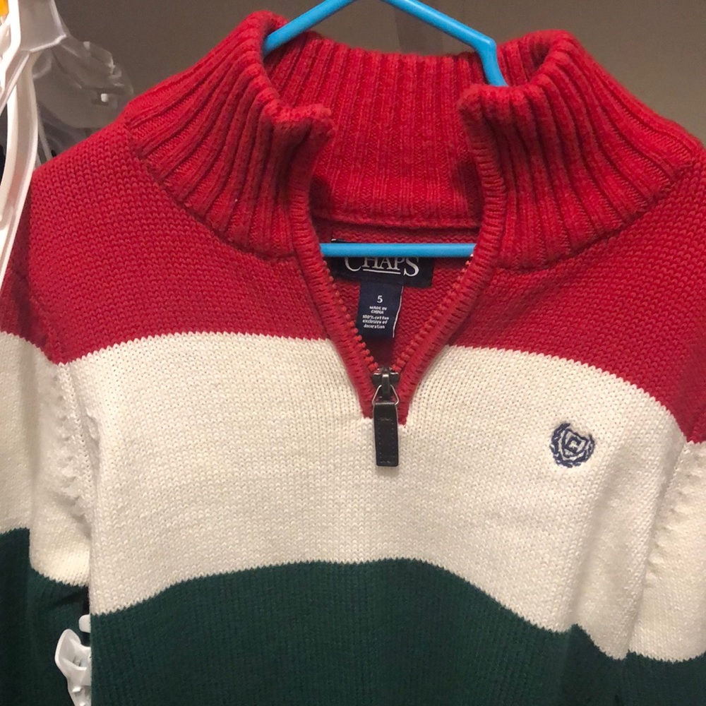 5T Boys Chaps Sweater . Just in time for winter 🚨🚨🚨🚨🚨🚨NO STAINS